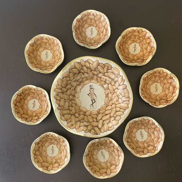💛VTG Mr.Peanut metal serving set - Picture 1 of 9